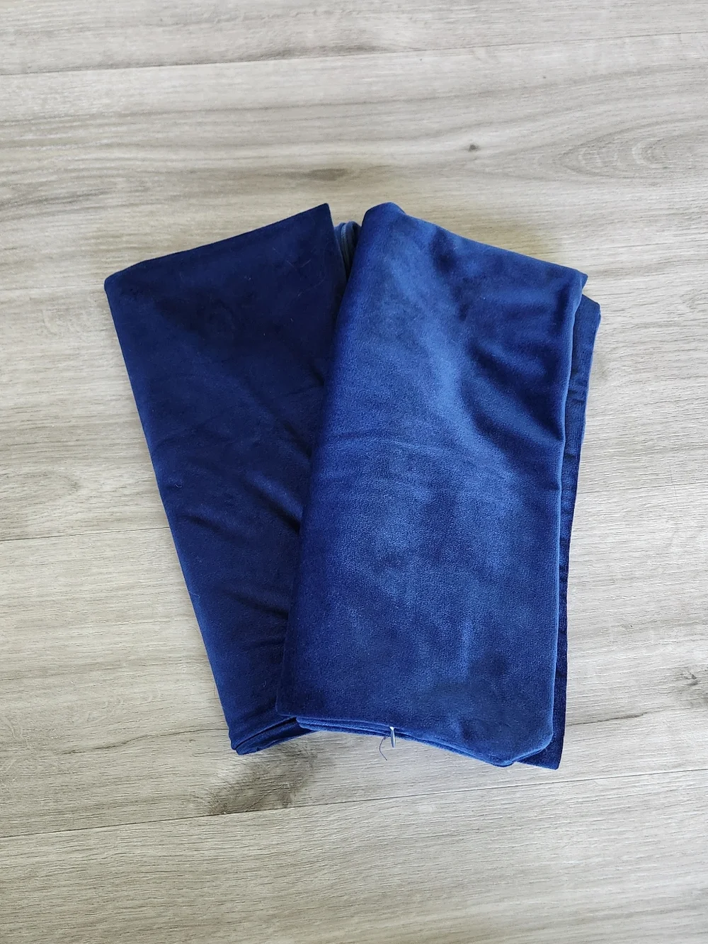 NWOT Dark Blue Soft Velvet Throw Pillow Case Covers 26x26